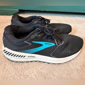 Brooks Ariel 20 Black and Teal Women’s Sneakers- size 9 Wide